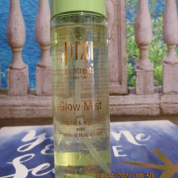 Skin Care Set - Picture 6 of 9